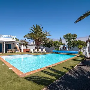 Bonita Villa Playa Blanca (Lanzarote)